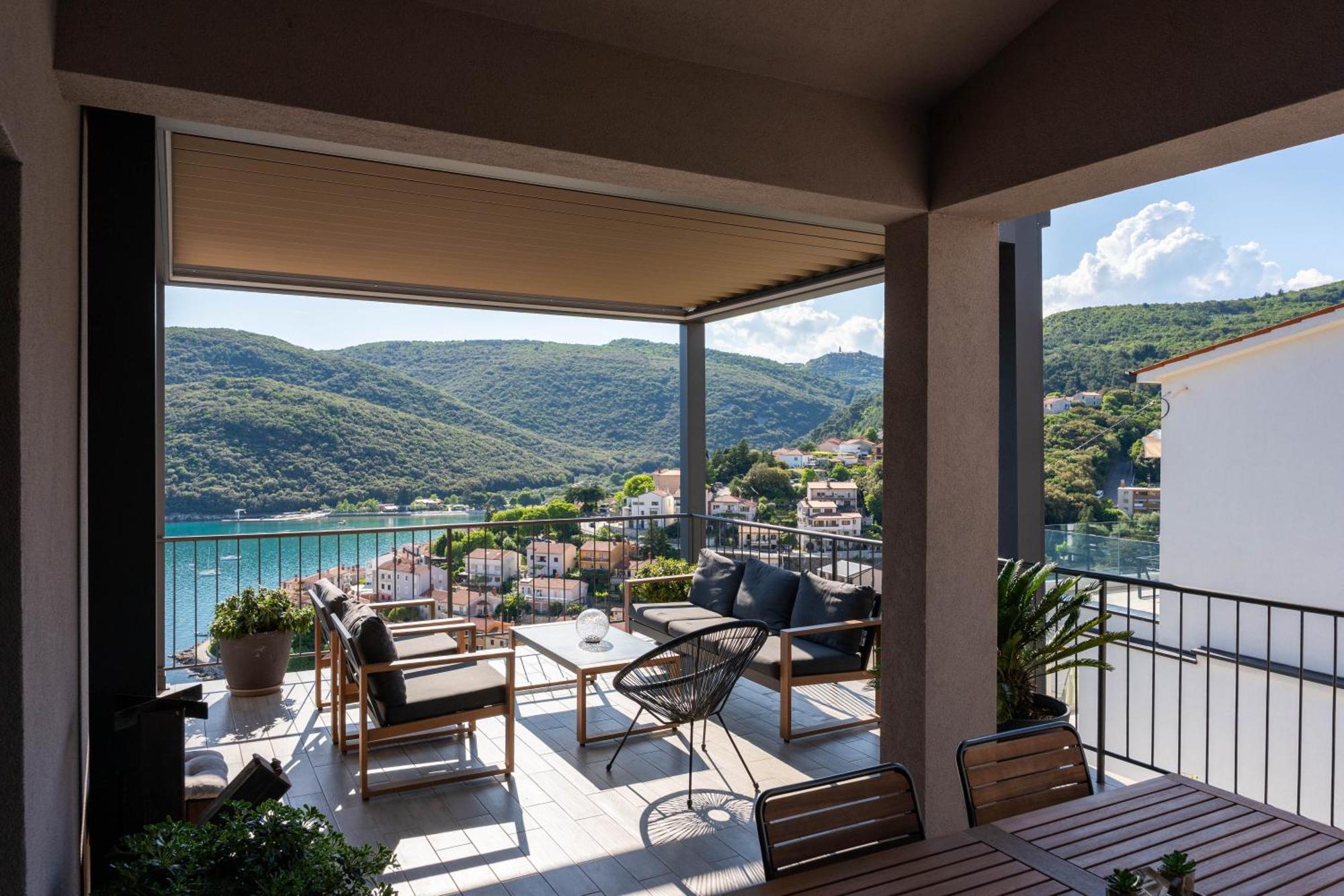 Apartment Stella Rabac Bagian luar foto